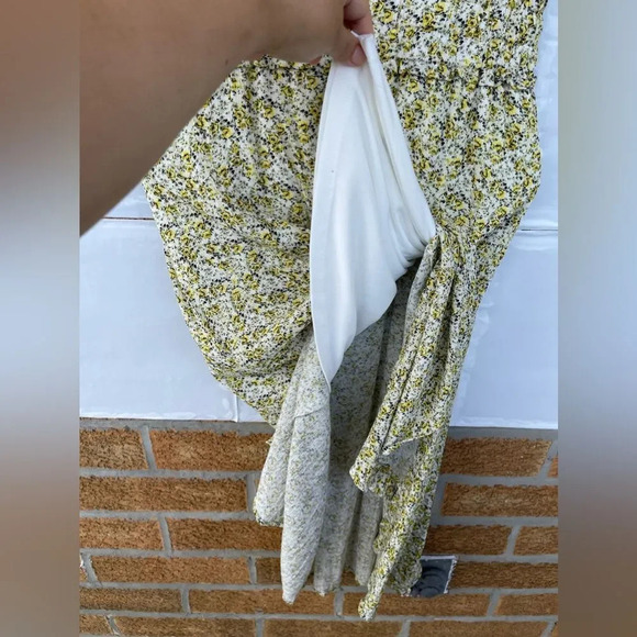 WAYF Leanne Double Slit Smocked Midi Dress small - Picture 10 of 13